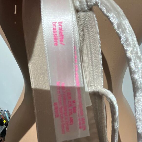 PINK Victoria's Secret Beige Velvet Strappy Back Triangle Brallette Medium - Picture 8 of 9